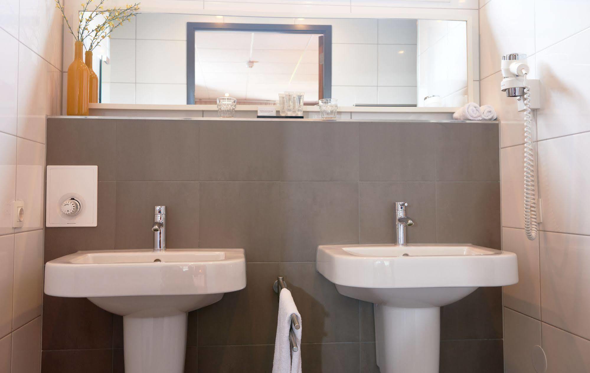 Hotel Babylon Heerhugowaard - Alkmaar Ngoại thất bức ảnh